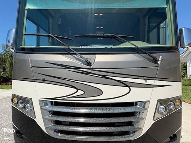 2015 Miramar 34.2 by Thor Motor Coach from Pop RVs in Bradenton, Florida