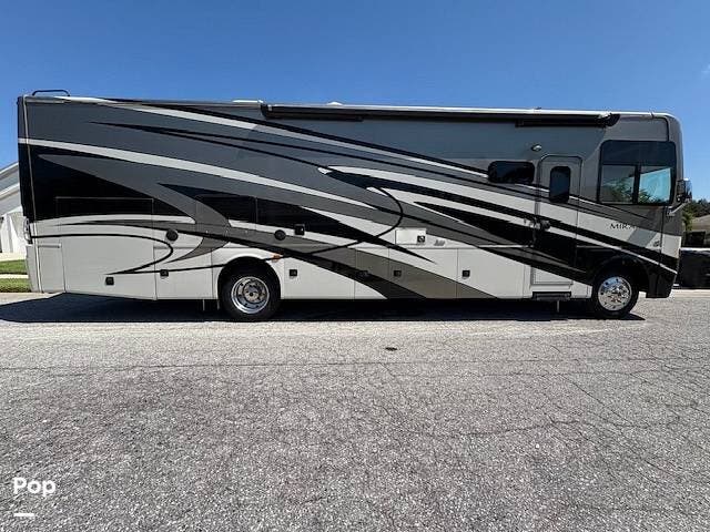 2015 Thor Motor Coach Miramar 34.2 - Used Class A For Sale by Pop RVs in Bradenton, Florida features Slideout, Air Conditioning, Generator, Leveling Jacks