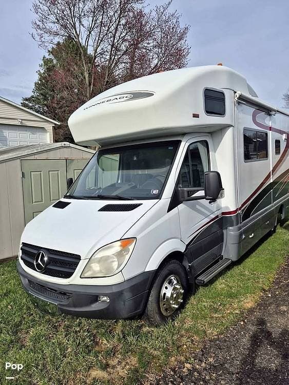 2008 Winnebago View 24H - Used Class C For Sale by Pop RVs in Lancaster, Pennsylvania features Slideout