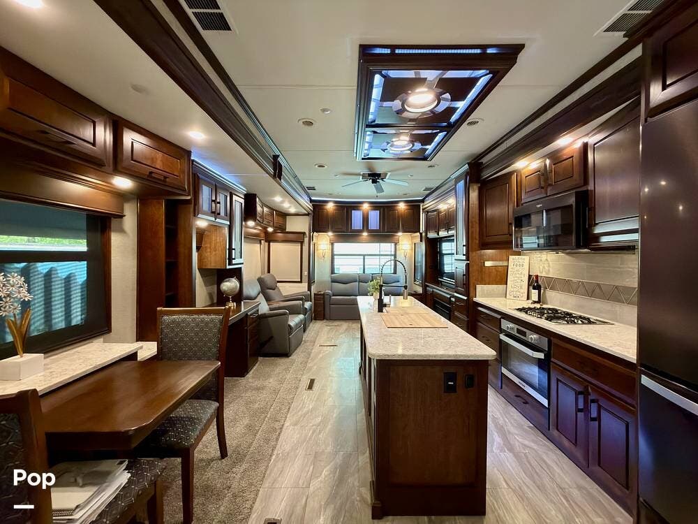 2021 DRV Mobile Suites 44 Houston - Used Fifth Wheel For Sale by Pop RVs in Yulee, Florida features Generator, Leveling Jacks, Air Conditioning, Awning, Slideout