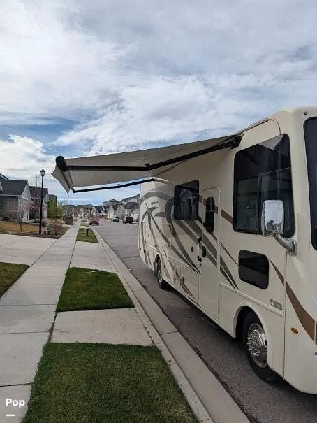 2019 Hurricane 29M by Thor Motor Coach from Pop RVs in Lehi, Utah