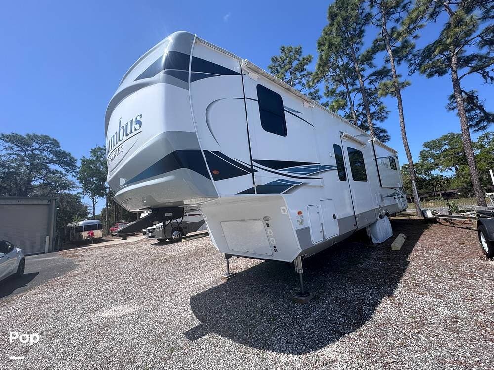 2022 Forest River Columbus 388FKC - Used Fifth Wheel For Sale by Pop RVs in Crystal River, Florida features Leveling Jacks, Slideout, Air Conditioning, Awning