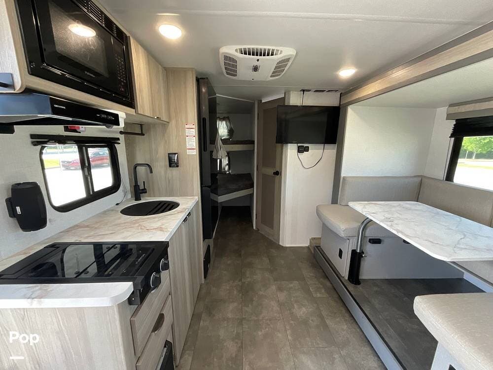 2024 Forest River Salem FSX Platinum 178BHSKX - Used Travel Trailer For Sale by Pop RVs in Greer, South Carolina features Slideout, Leveling Jacks, Air Conditioning, Awning