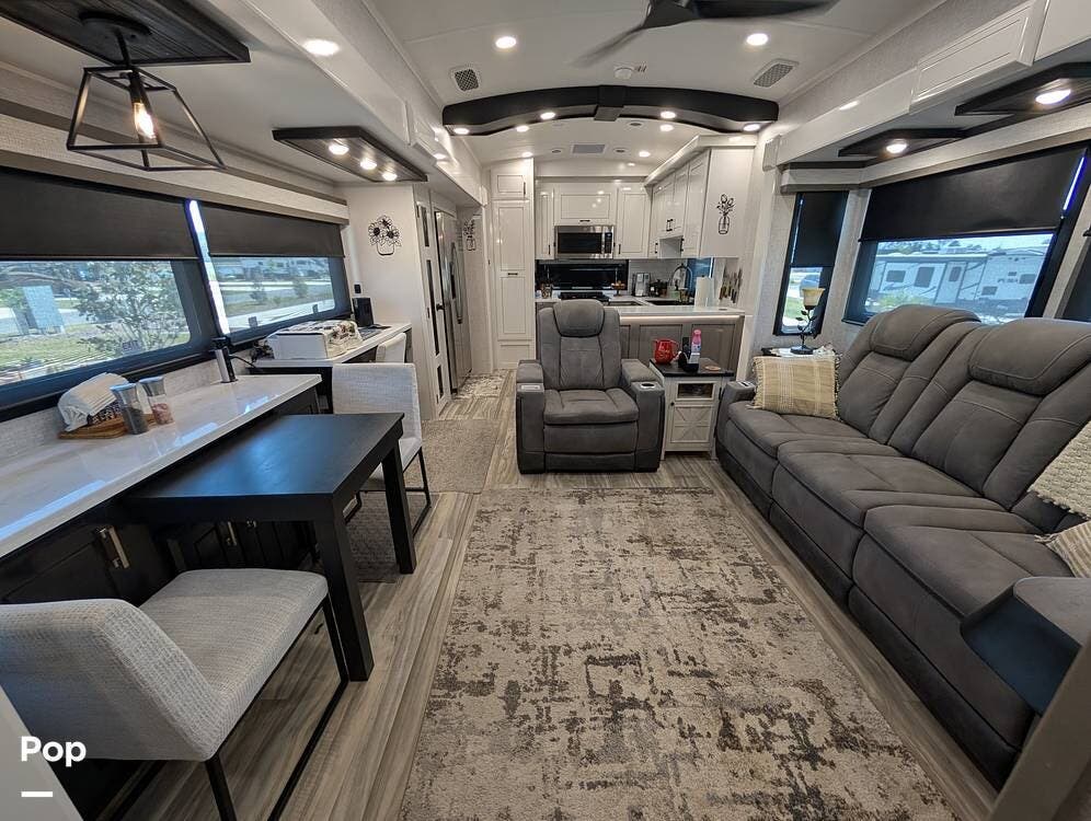 2025 Pinnacle 38FBRK by Jayco from Pop RVs in Keystone Heights, Florida