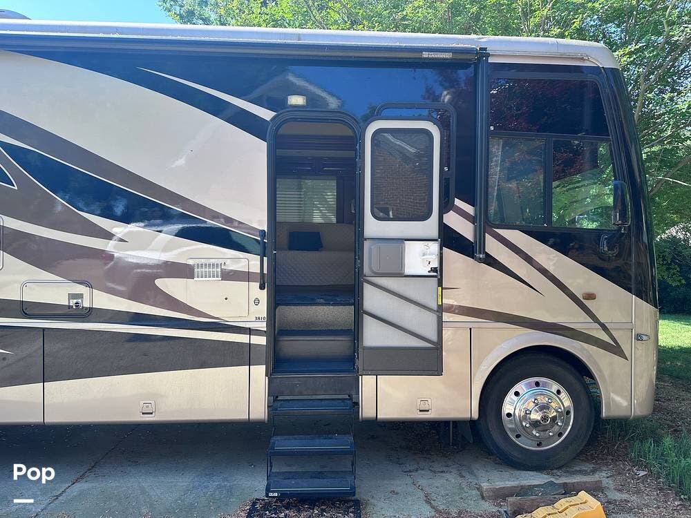 2011 Canyon Star 3810 by Newmar from Pop RVs in Raleigh, North Carolina