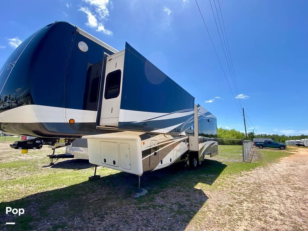 2019 Mobile Suites 38RSSB3 by DRV from Pop RVs in Frostproof, Florida