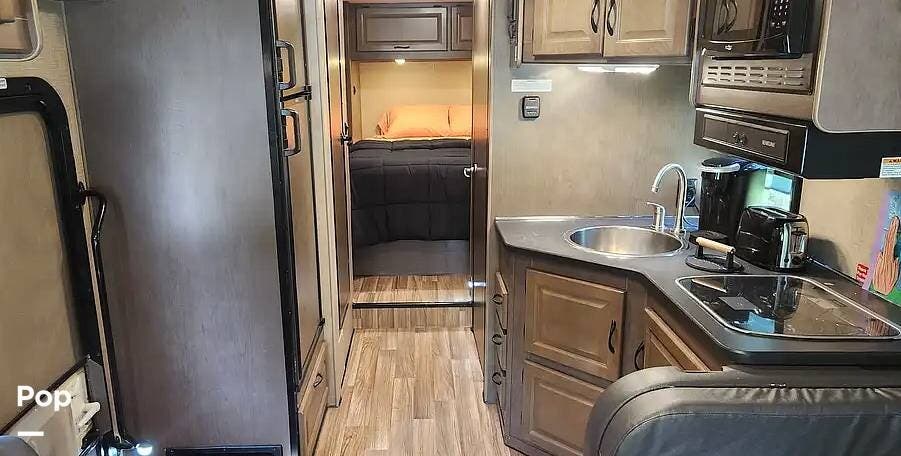Used 2019 Thor Motor Coach Majestic 28A available in Livonia, Michigan