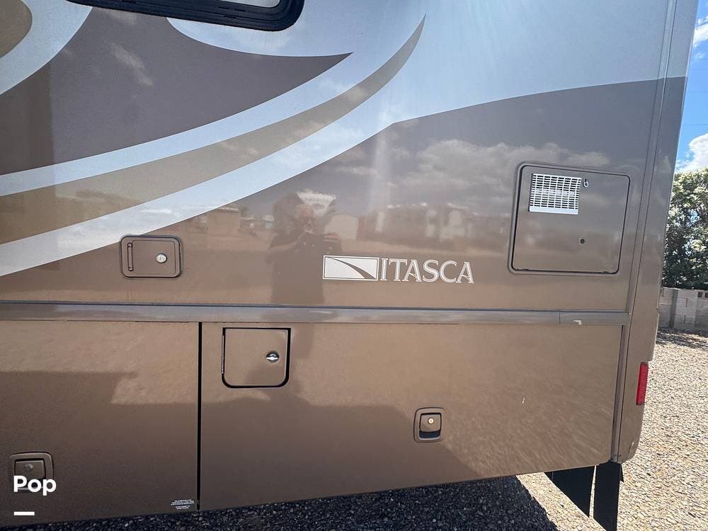 Used 2014 Itasca Sunova 33C available in Casa Grande, Arizona