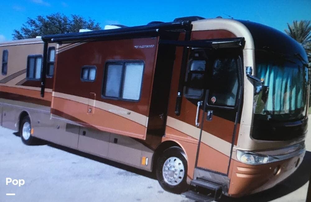 2005 Revolution 40E by Fleetwood from Pop RVs in Eufaula, Oklahoma