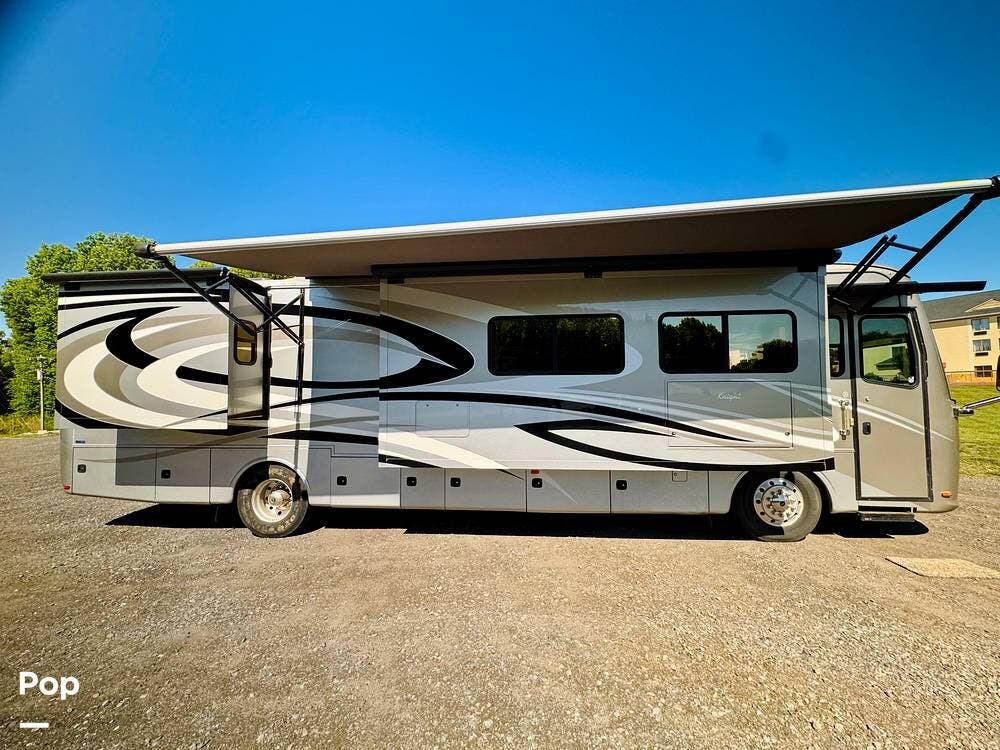 2013 Monaco RV Knight 40PDQ - Used Diesel Pusher For Sale by Pop RVs in Advance, North Carolina features Leveling Jacks, Slideout, Generator, Air Conditioning, Awning