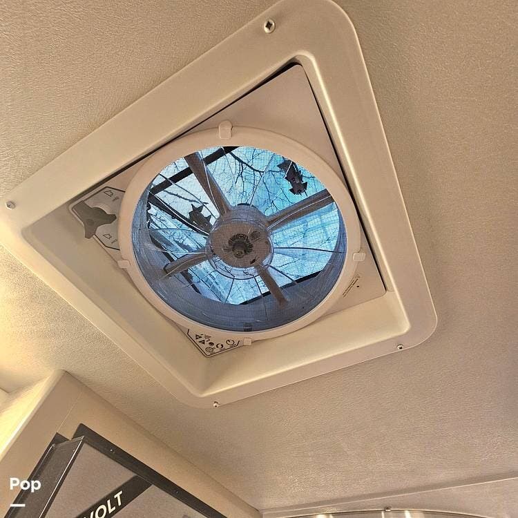 2025 Geneva 21vt by Thor Motor Coach from Pop RVs in Millbury, Massachusetts