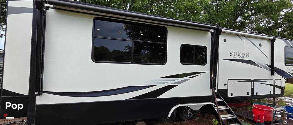 Used 2021 Dutchmen Yukon 399ML available in Burleson, Texas