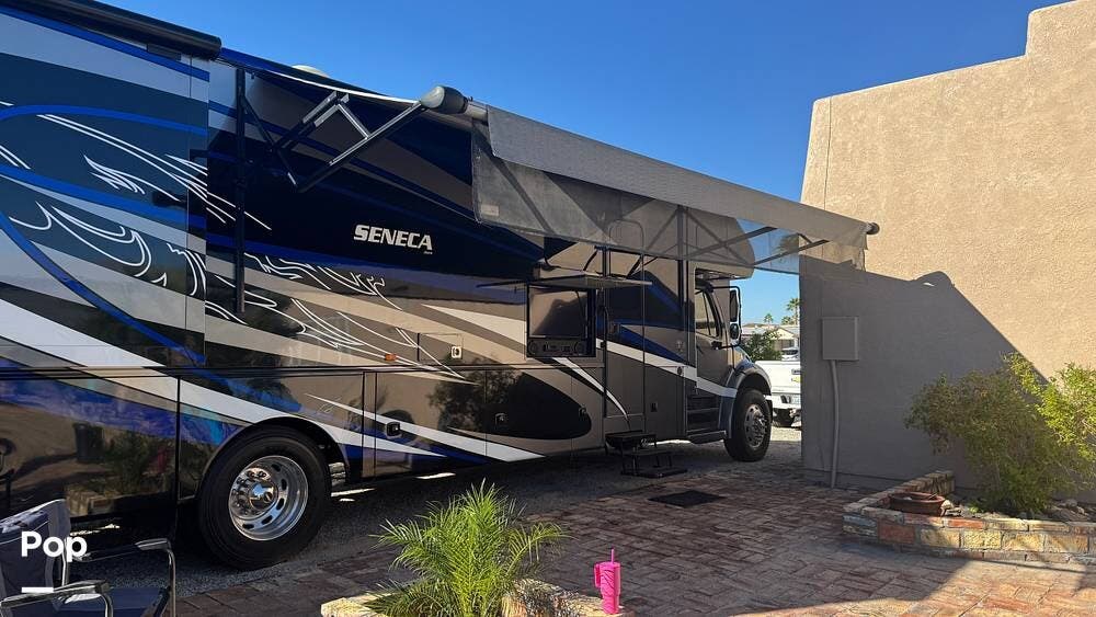 2019 Jayco Seneca 37HJ - Used Super C For Sale by Pop RVs in Yuma, Arizona features Slideout, Leveling Jacks, Awning, Air Conditioning, Generator