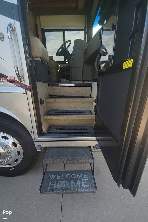 2010 Journey 40L by Winnebago from Pop RVs in Muscatine, Iowa