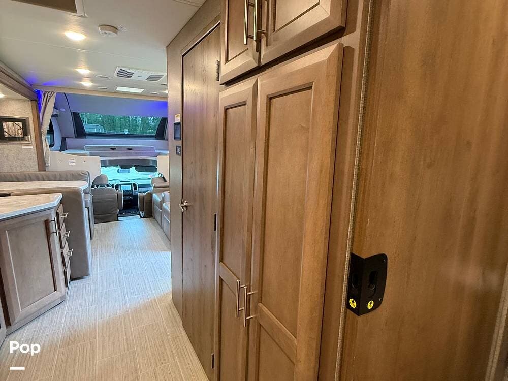 2022 Thor Motor Coach Magnitude XG32 - Used Super C For Sale by Pop RVs in Byrdstown, Tennessee features Air Conditioning, Awning, Slideout, Generator, Leveling Jacks