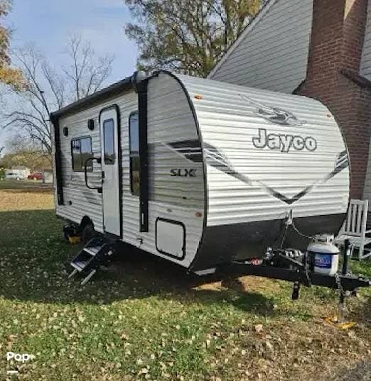 2025 Jay Flight SLX 175FQ by Jayco from Pop RVs in Fredericksburg, Virginia