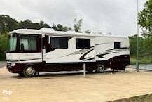 2005 Monaco RV Monarch 33PBD SE - Used Class A For Sale by Pop RVs in Central City, Arkansas features Leveling Jacks, Generator, Air Conditioning, Awning, Slideout