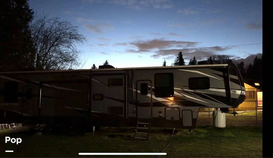 2020 Keystone Raptor 429 - Used Toy Hauler For Sale by Pop RVs in Edgewood, Washington features Slideout