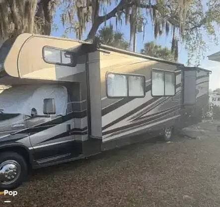 2013 Coachmen Leprechaun 319 DS - Used Class C For Sale by Pop RVs in Fruitland, Maryland features Generator, Air Conditioning, Awning, Slideout