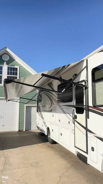 2019 Entegra Coach Vision 29f - Used Class A For Sale by Pop RVs in Springdale, Arkansas features Slideout