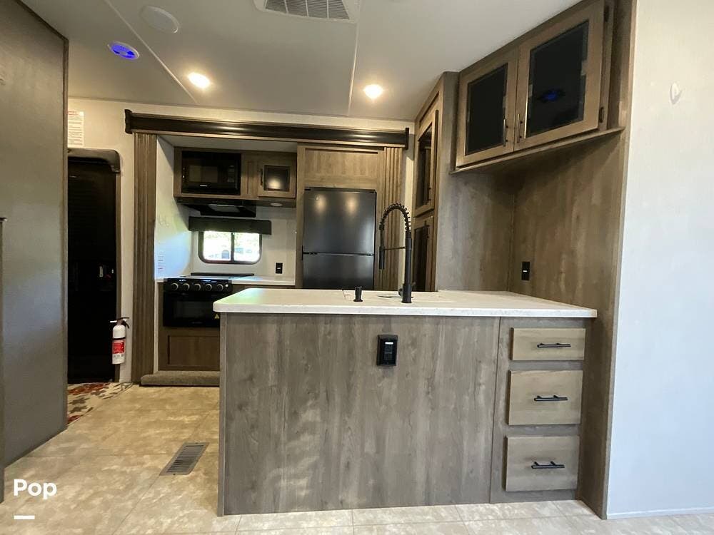 2022 Rogue 32V by Forest River from Pop RVs in Rutherfordton, North Carolina