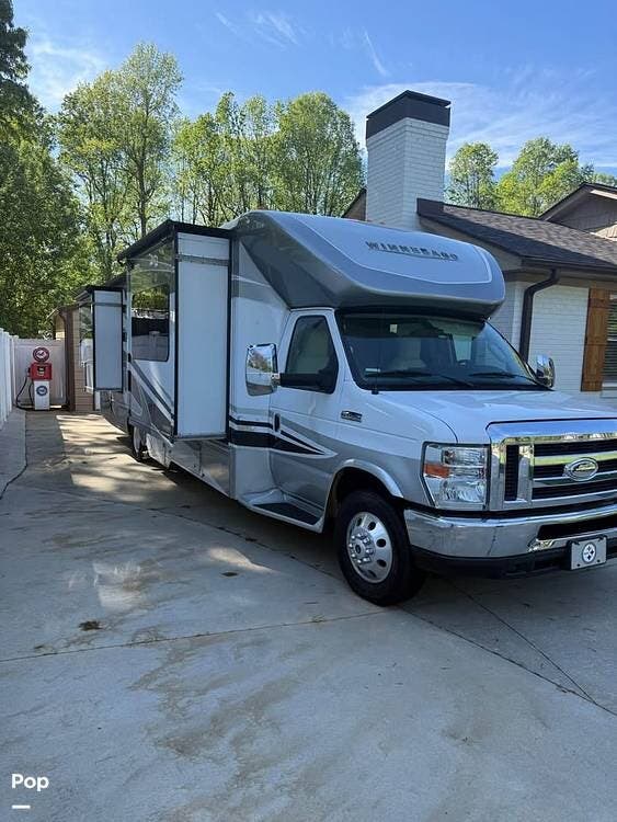 2016 Aspect 30j by Winnebago from Pop RVs in Pleasant Garden, North Carolina