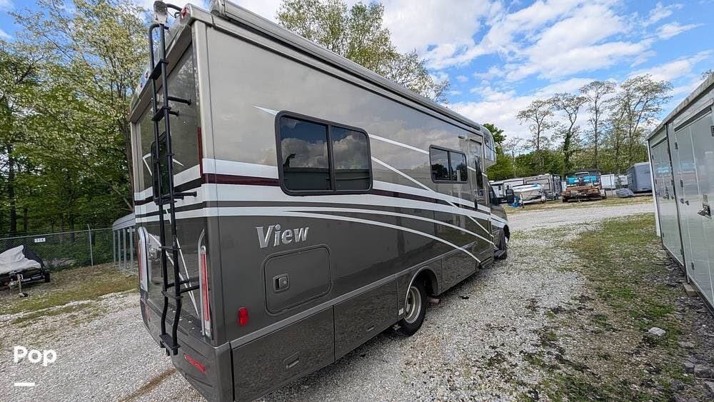 2023 Winnebago View 24V - Used Class C For Sale by Pop RVs in Cicero, Indiana features Leveling Jacks, Air Conditioning, Awning, Slideout, Generator