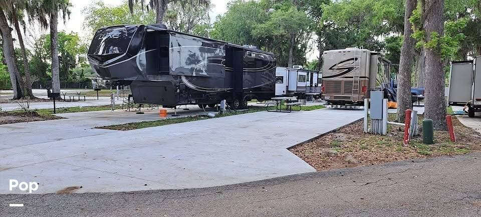 2017 Luxe 38RLS by Augusta RV from Pop RVs in Silver Springs, Florida