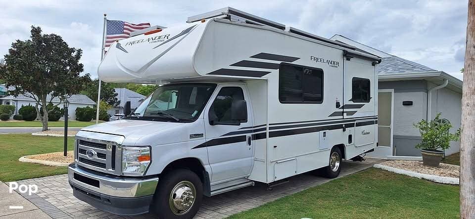 2021 Coachmen Freelander 21rs - Used Class C For Sale by Pop RVs in Sun City Center, Florida features Slideout