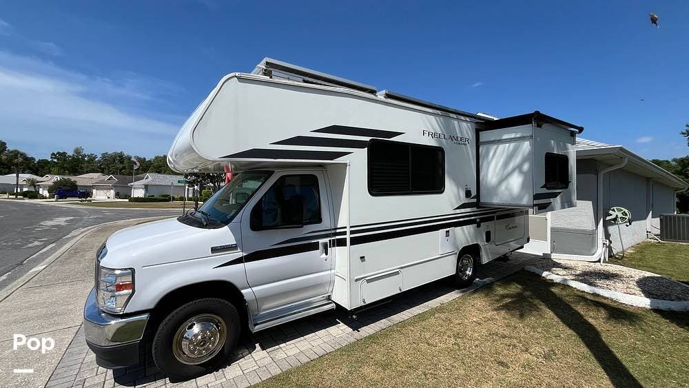 2021 Coachmen Freelander 21RS - Used Class C For Sale by Pop RVs in Sun City Center, Florida features Awning, Slideout, Air Conditioning, Generator