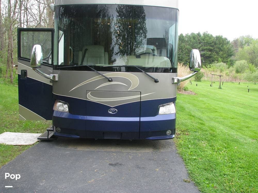 Used 2008 Country Coach Inspire Founders Edition available in Medina, Ohio