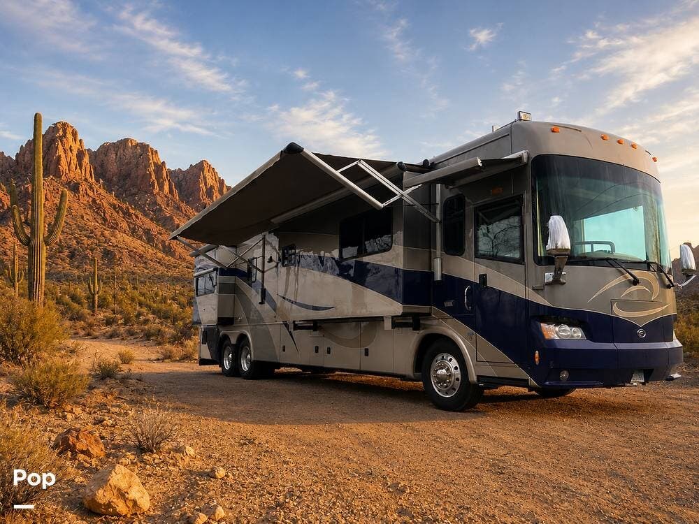 2008 Country Coach Inspire Founders Edition - Used Diesel Pusher For Sale by Pop RVs in Medina, Ohio features Leveling Jacks, Awning, Generator, Air Conditioning, Slideout