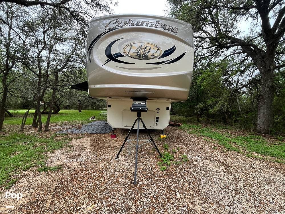 2019 Forest River Columbus 1492 383FB - Used Fifth Wheel For Sale by Pop RVs in Canyon Lake, Texas features Awning, Slideout, Leveling Jacks, Air Conditioning