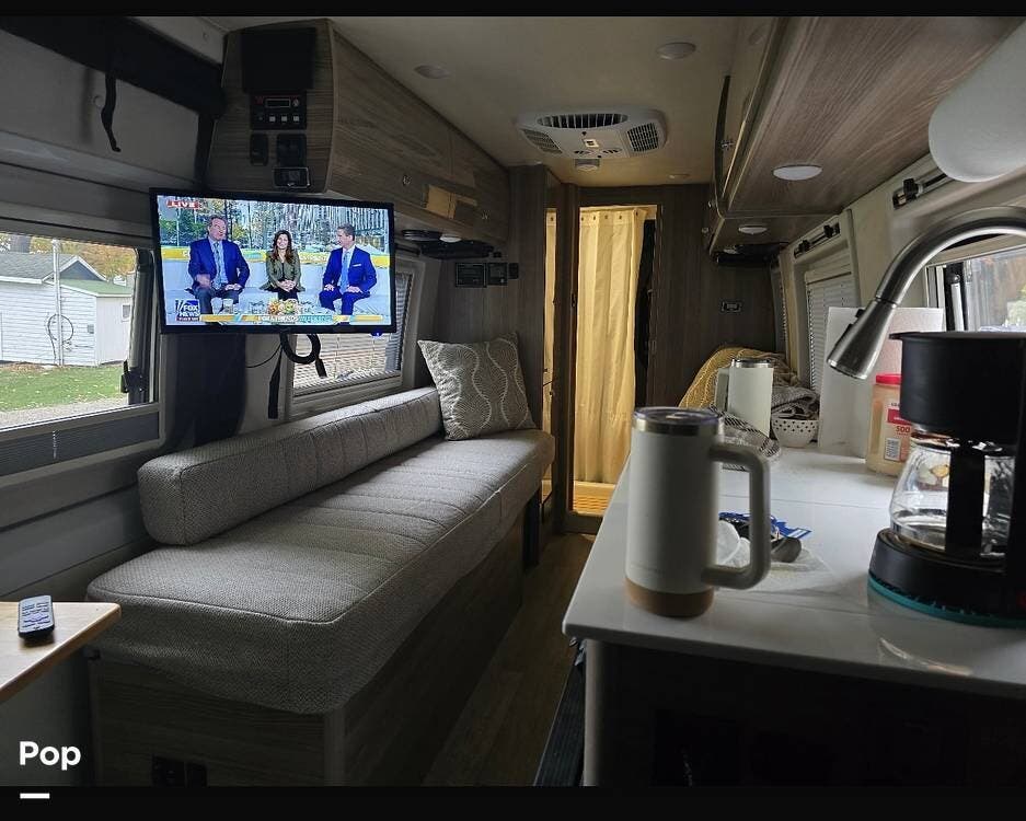 2022 Winnebago Boldt 70KL 4x4 - Used Class B For Sale by Pop RVs in Islamorada, Florida