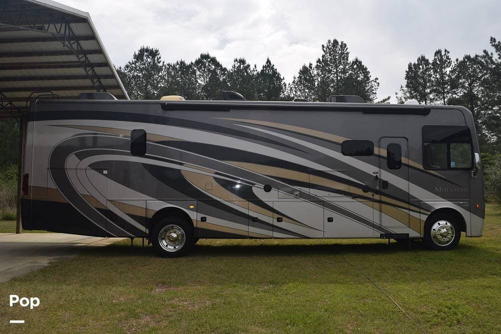 2018 Miramar 34.2 by Thor Motor Coach from Pop RVs in Pace, Florida