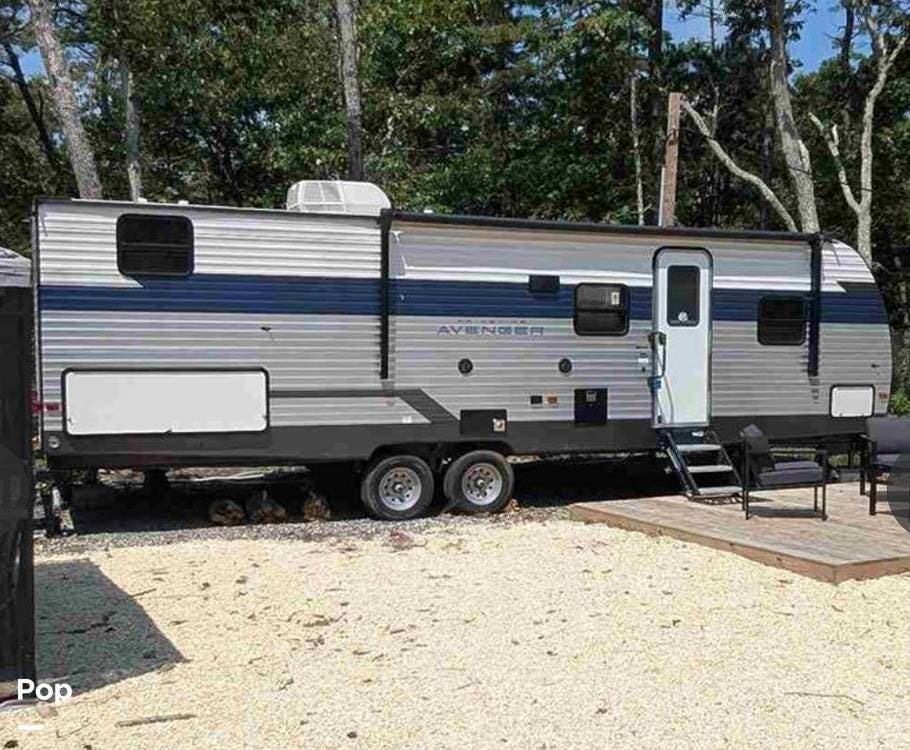 2022 Prime Time Avenger 27 DBS - Used Travel Trailer For Sale by Pop RVs in Byram, New Jersey features Awning, Slideout, Air Conditioning