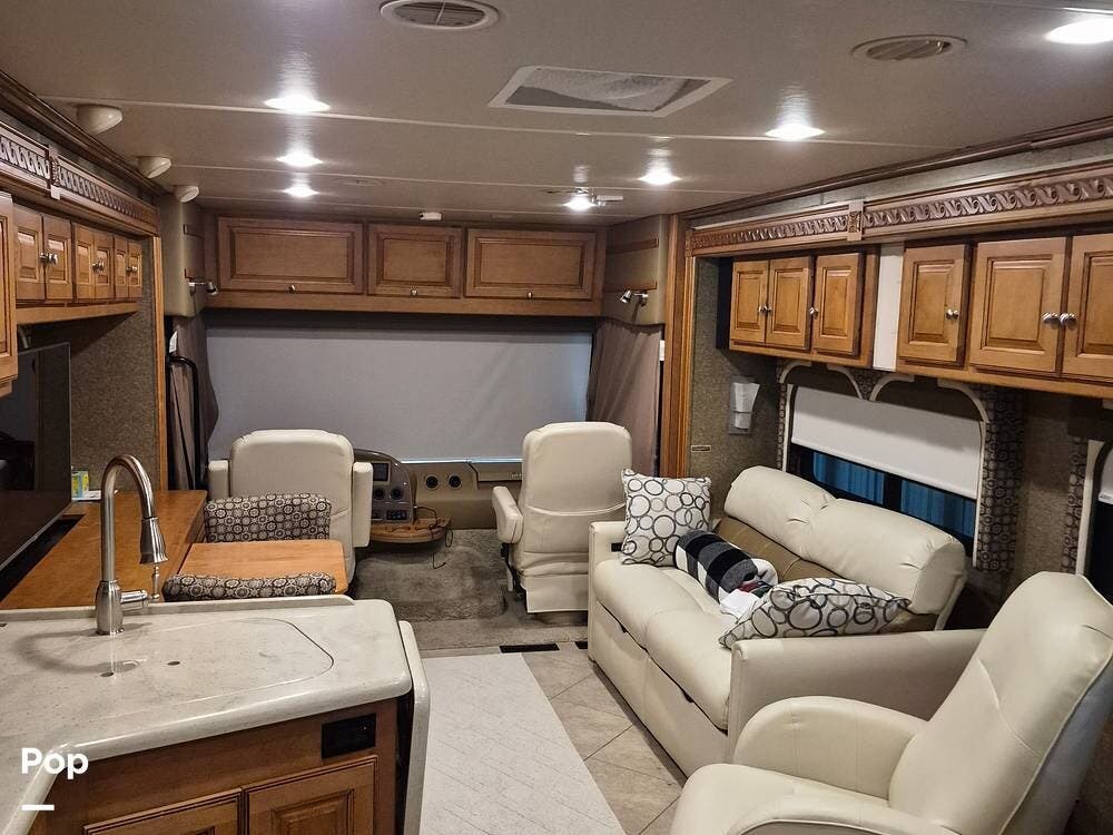 2015 Adventurer 37F by Winnebago from Pop RVs in Gautier, Mississippi