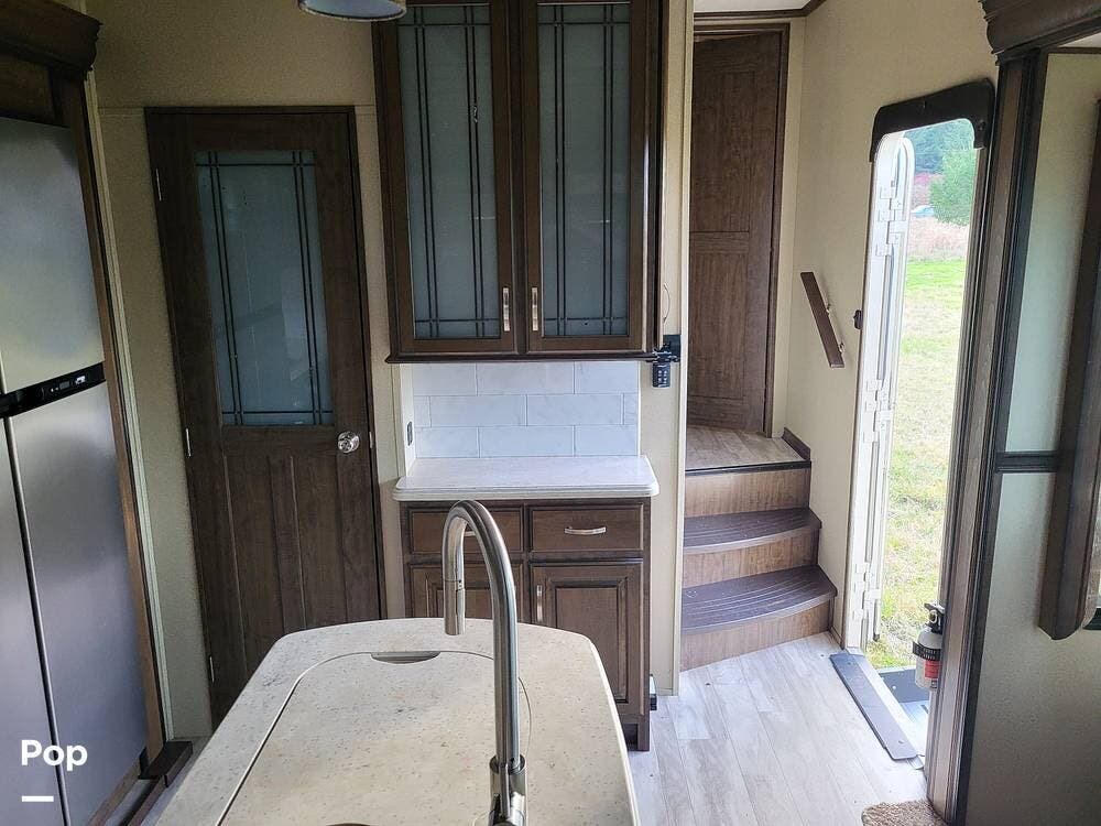 2018 Grand Design Solitude 375RES - Used Fifth Wheel For Sale by Pop RVs in Astoria, Oregon features Awning, Slideout, Air Conditioning