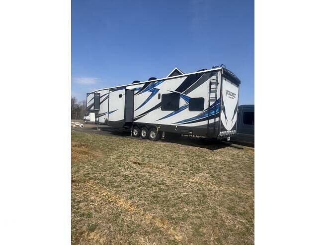 2018 Forest River Vengeance 381L12-6 - Used Fifth Wheel For Sale by Pop RVs in Berwick, Maine features Generator, Awning, Leveling Jacks, Air Conditioning, Slideout