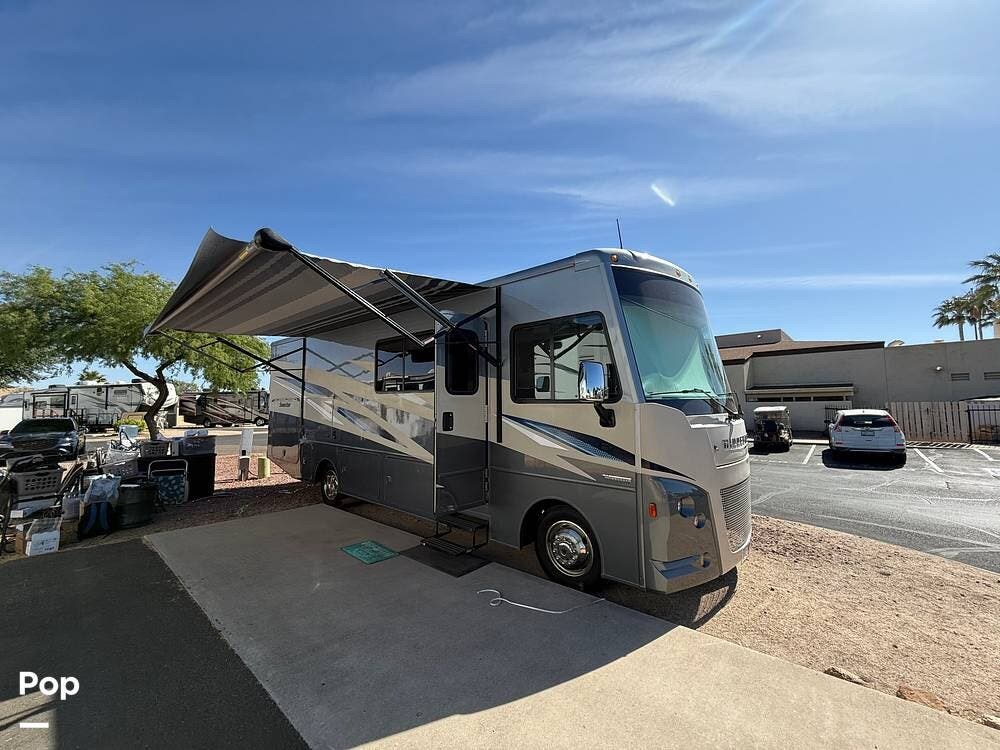 2020 Winnebago Sunstar 29ve - Used Class A For Sale by Pop RVs in Mesa, Arizona features Generator, Leveling Jacks, Air Conditioning, Awning, Slideout