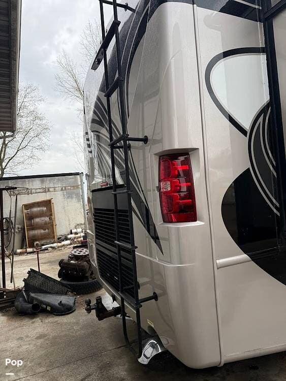 Used 2017 Thor Motor Coach Palazzo 33.2 available in Kirkland, Illinois