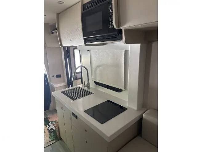 2024 Pleasure-Way Plateau XLTS - Used Class B For Sale by Pop RVs in Hamilton, Mississippi features Generator, Air Conditioning, Awning