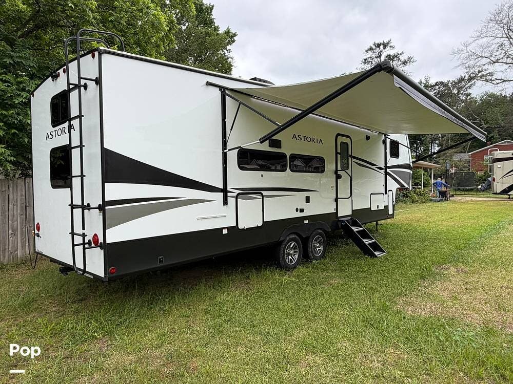 2024 Dutchmen Astoria 298BH - Used Fifth Wheel For Sale by Pop RVs in Columbia, South Carolina features Awning, Air Conditioning, Leveling Jacks, Slideout