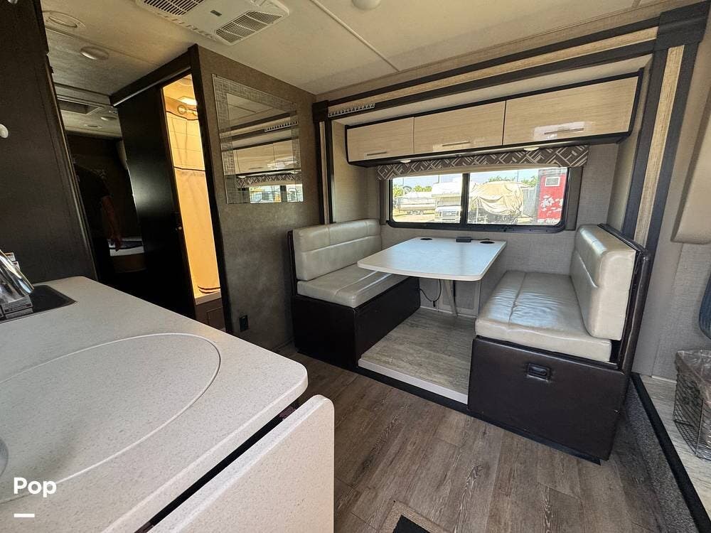 2018 Axis 25.4 by Thor Motor Coach from Pop RVs in Port Charlotte, Florida