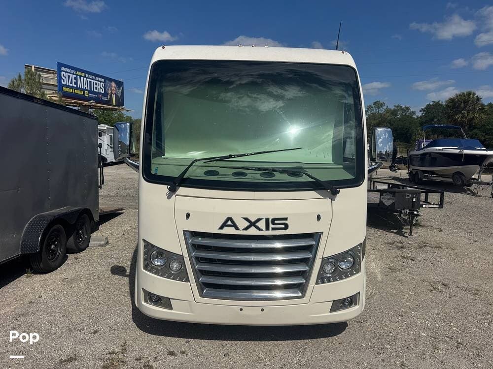2018 Axis 25.4 by Thor Motor Coach from Pop RVs in Port Charlotte, Florida