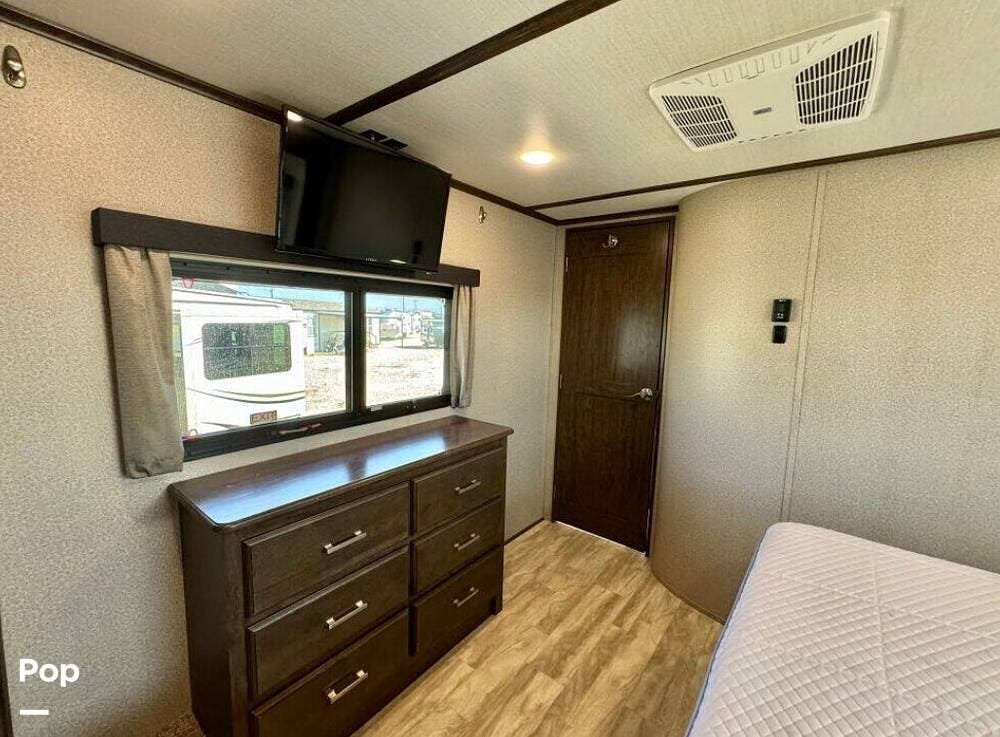 2020 Grand Design Solitude 310GK - Used Fifth Wheel For Sale by Pop RVs in Colorado Springs, Colorado features Slideout