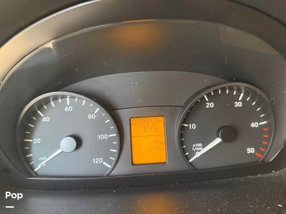 2012 Itasca Navion 24M - Used Class C For Sale by Pop RVs in Annandale, Virginia features Slideout