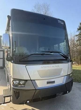 2023 Newmar Ventana 4326 - Used Diesel Pusher For Sale by Pop RVs in Springfield, Missouri features Slideout