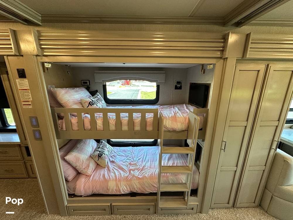 2023 Newmar Ventana 4326 - Used Diesel Pusher For Sale by Pop RVs in Springfield, Missouri features Generator, Air Conditioning, Leveling Jacks, Slideout, Awning