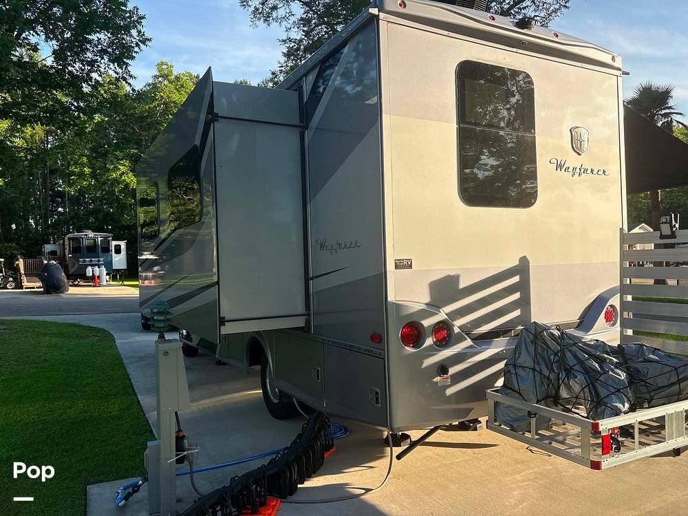 2020 Tiffin Wayfarer 25RW - Used Class C For Sale by Pop RVs in Dothan, Alabama features Awning, Leveling Jacks, Generator, Slideout, Air Conditioning